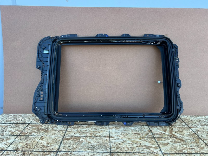 GENESIS GV70 2022-2026 OEM PANORAMIC SUNROOF MOONROOF TRACK ASSEMBLY