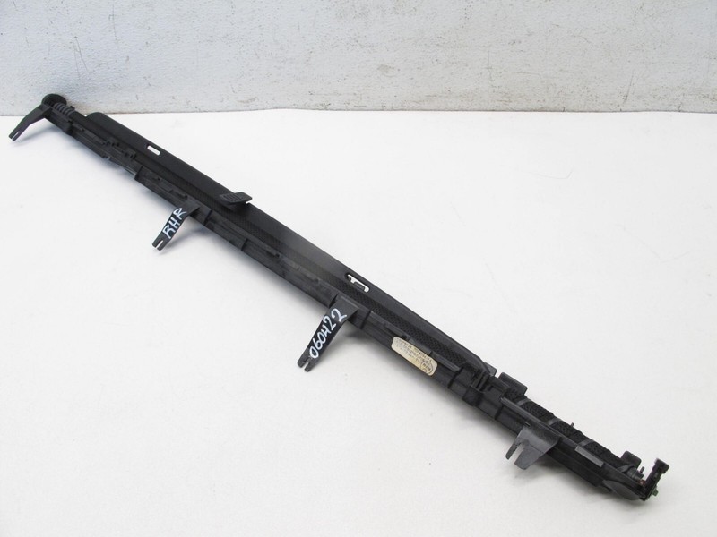 07-13 BMW E70 X5 RIGHT REAR DOOR RETRACTABLE WINDOW UV SUN SCREEN SHADE 060422
