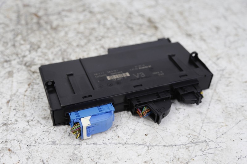 11-16 BMW F10 5-SERIES ELECTRONICS 3 JUNCTION BOX CONTROL MODULE 9228492 OEM