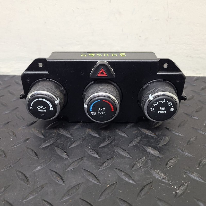 15-24 Dodge Ram 1500 AC Temp Climate Control Defrost W/O Dual OEM 68236776AB