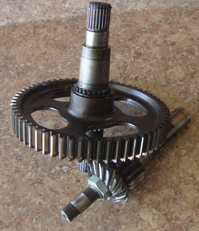 1992 Suzuki ATV Quad Runner LT-4WD 250 LT250 Engine Drive Gear Differential 92