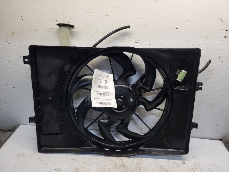 Radiator Fan Motor Fan Assembly Hatchback Fits 17-20 ELANTRA 1677011