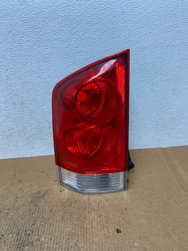 2005 to 2015 Nissan Armada Left Driver Lh Side Tail Light AE2650 LK