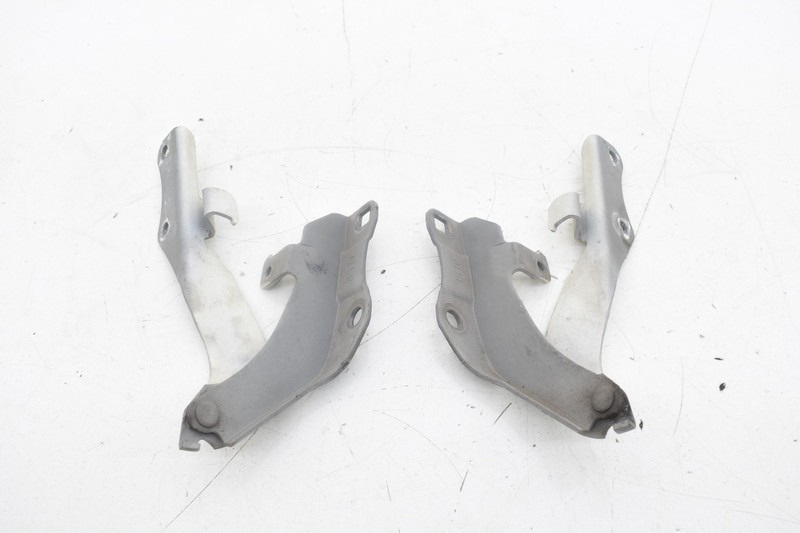 2004 Nissan Z33 350z Coupe Hood Hinges OEM White KW82