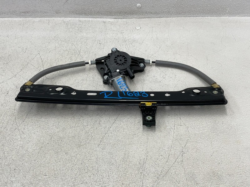 18 19 20 21 Jeep Wrangler Rear Left Driver Door Window Regulator Motor 1623 OEM