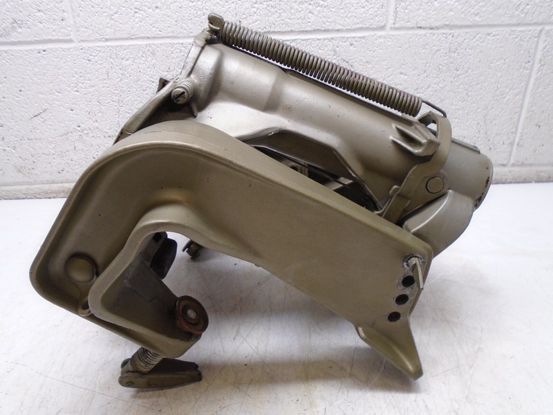 CD6 OMC Johnson Evinrude 40 HPSwivel Stern Bracket Assy 378935 383455 383460