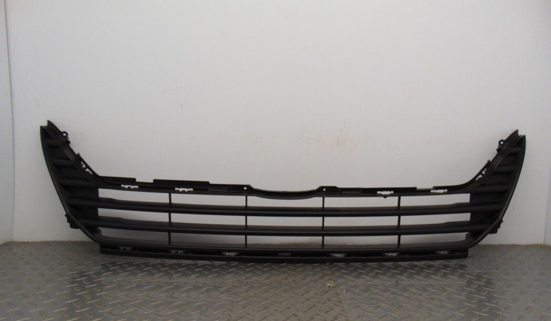 2018 2019 2020 Honda Odyssey front bumper lower grille OEM