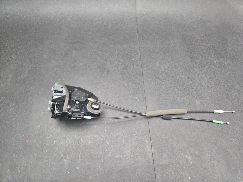Rear Left Door Lock Latch 2023 Toyota RAV4 69060-06100 2021 2022 2024 2025