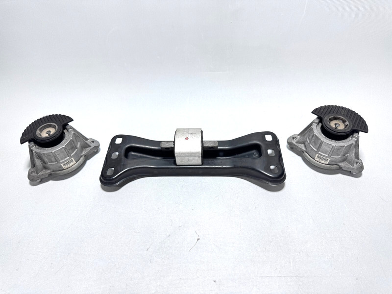 2012-2015 MERCEDES-BENZ C250 AUTOMATIC TRANSMISSION SUPPORT W/ 2 MOUNTS SET OEM