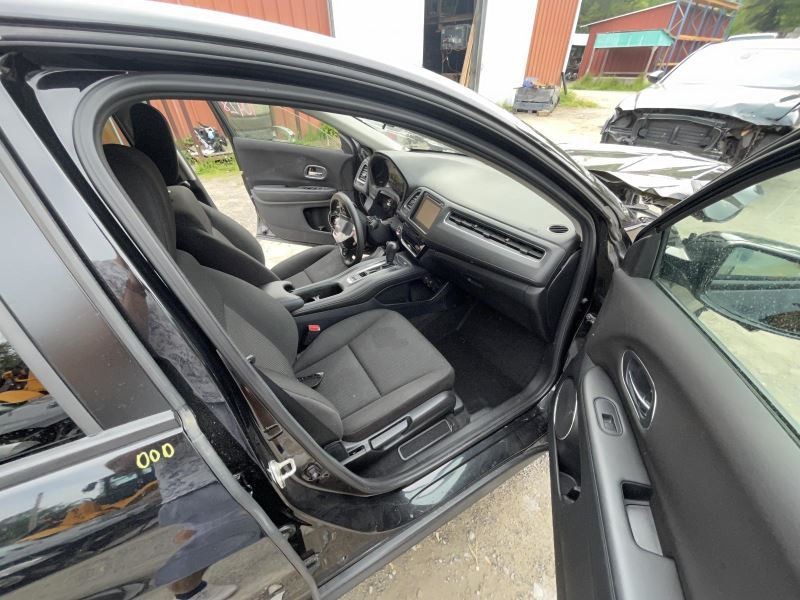 2017 HONDA HR-V RIGHT A-PILLAR BLACK PC: NH731P 1.8L AT AWD 75K -EX- 45658