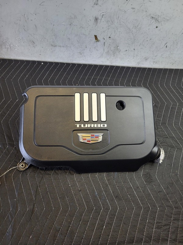 Used Oem Cadillac Engine Top Cover & Resonator for 2023 XT5 2.0L FWD
