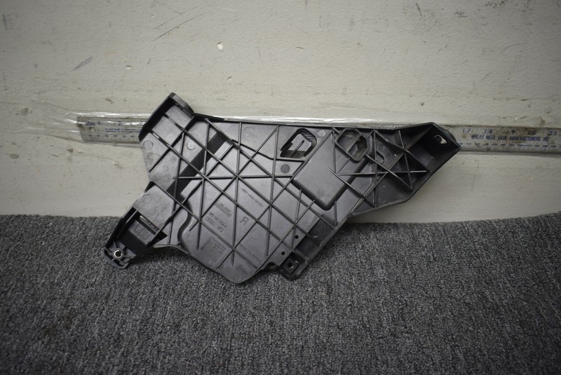 2014-2017 AUDI SQ5 Q5 HEADLIGHT MOUNT PLATE FACTORY OEM