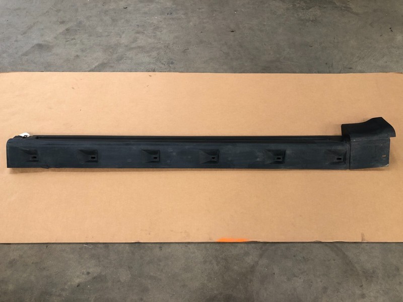 ⭐06-13 LAND RANGE ROVER SPORT RIGHT SIDE SKIRT ROCKER PANEL MOLDING OEM LOT2333