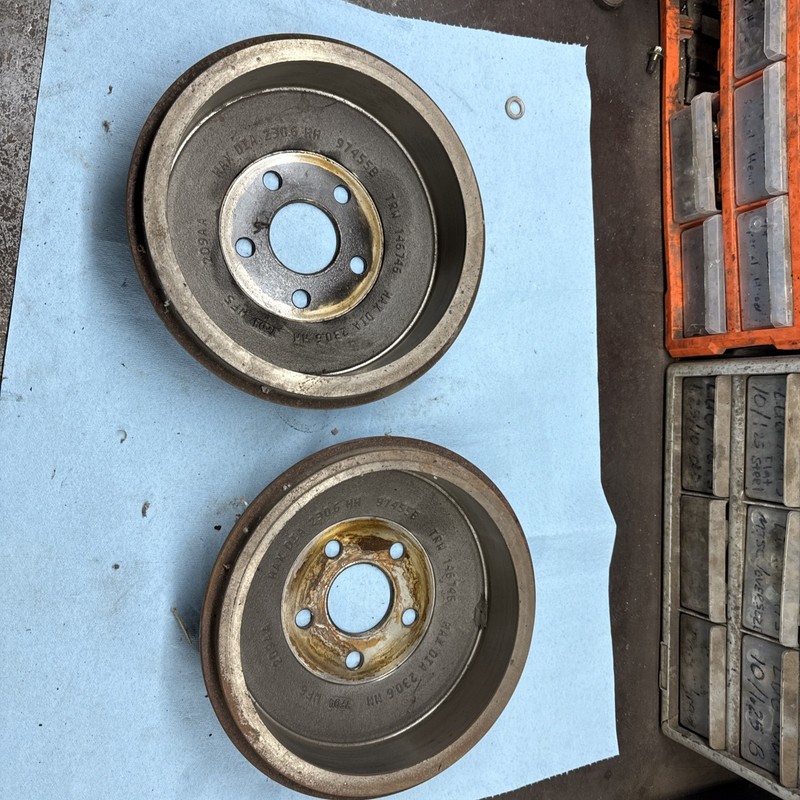 2014 Polaris GEM Electric Golf Cart Rear Big Brake Drums