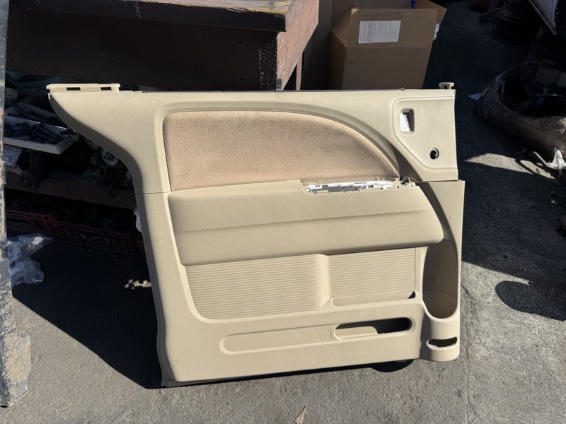 05-010 Honda Odyssey Left Rear Door Trim Panel Beige 83750-SHJ OEM