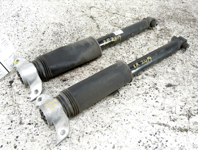 2020 20 Buick Envision Rear Shock Absorber Pair Left Right OEM 84361736
