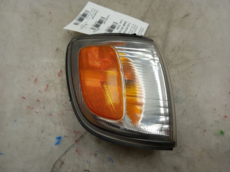 99 00 01 02 TOYOTA 4 RUNNER LIMITED PASSENGER RIGHT CORNER LIGHT TURN SIGNAL