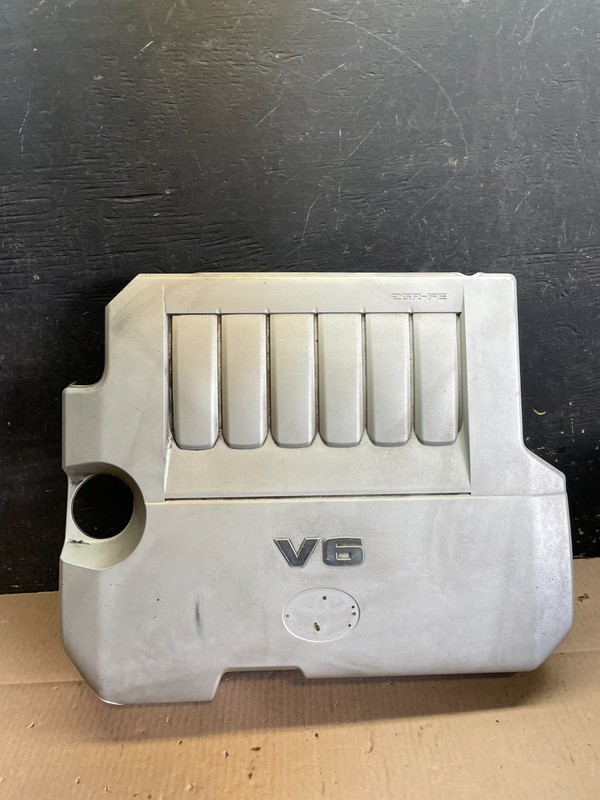 2008 to 2010 Toyota Highlander Top Engine Cover Lid OEM Z8497 DG