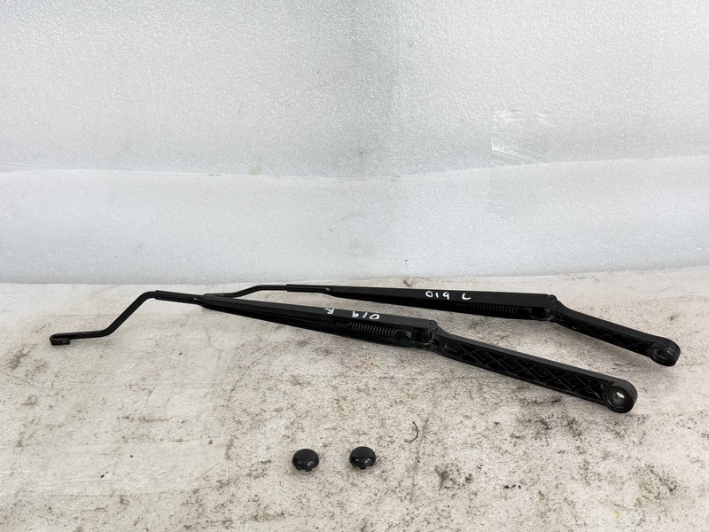2000 2003 NISSAN MAXIMA LEFT & RIGHT WINDSHIELD WIPER ARMS OEM