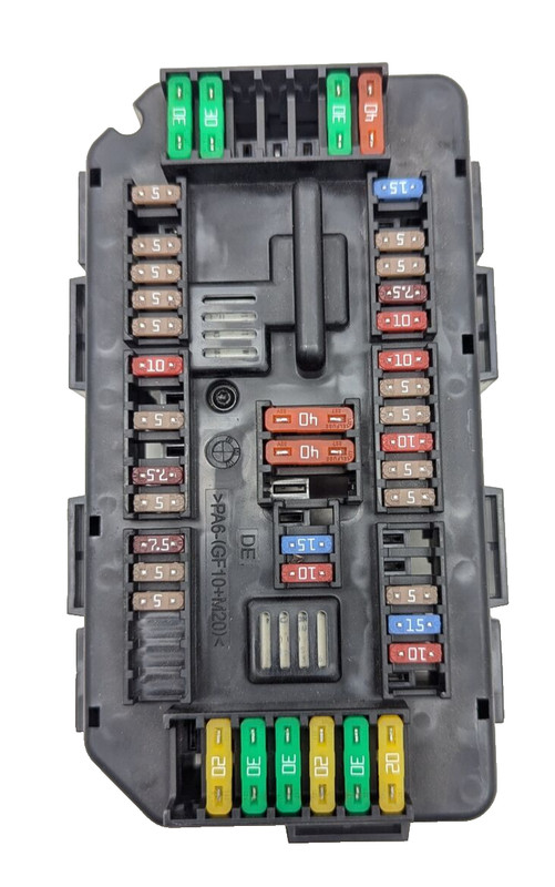 12-18 BMW F30 320i 528i Front Power Distribution Junction Fuse Box Assembly OEM