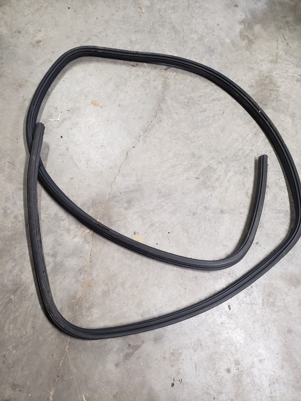 2011 FORD F150 FRONT RIGHT SIDE DOOR RUBBER SEAL OEM