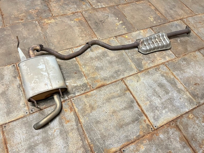 2015 Subaru Impreza Exhaust Muffler Pipe 2.0L Tube System 4-door Non Turbo