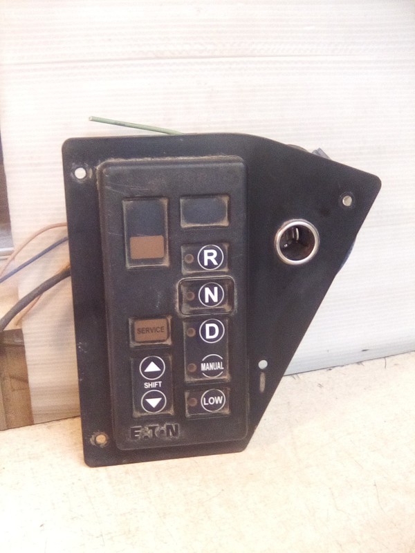 International 9200 Eaton Main Shift Pushbutton Control 3673683C91