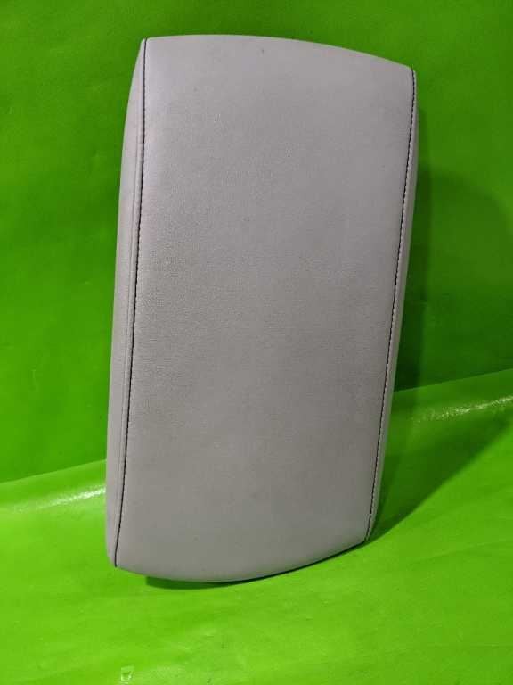 13-19 LEXUS GS350 ARMREST CONSOLE LID OEM 4556-11