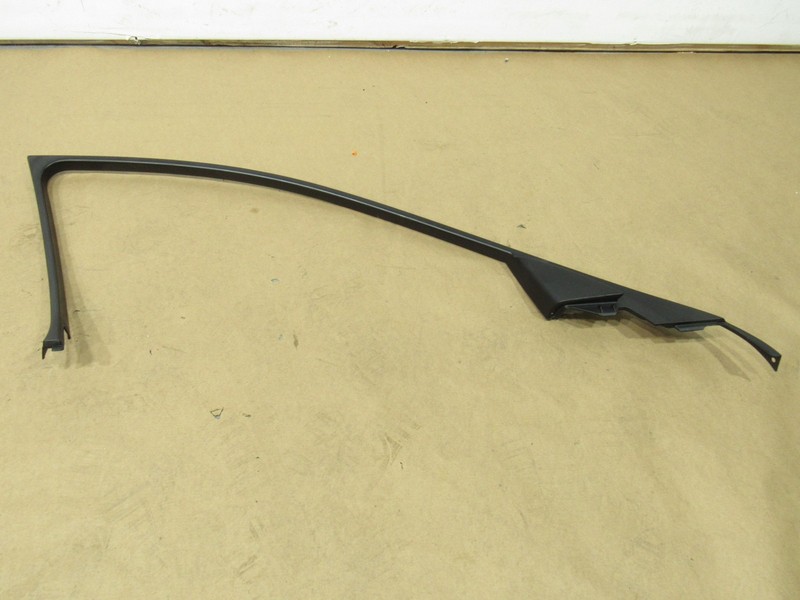 17-20 Genesis G80 2018 Front Left Driver Door Window Frame Molding Trim Cover :A