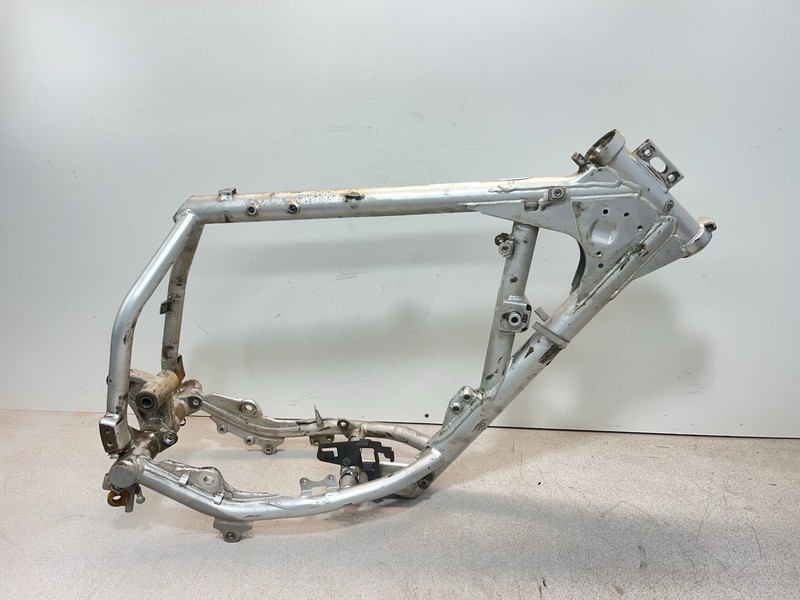 2004 Kawasaki KLR 650 Main Frame Chassis SLVG KLR650