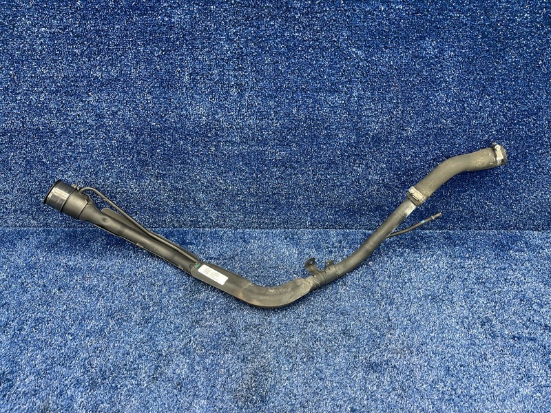 2016-2019 BUICK CASCADA FUEL TANK FILLER PIPE 13468062 OEM
