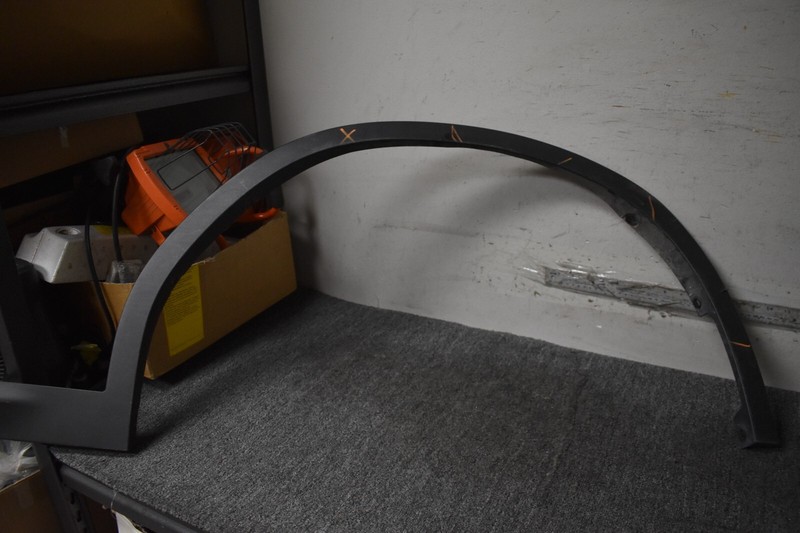 2017 BMW X3 FRONT RIGHT SIDE WHEEL FLARE FACTORY OEM