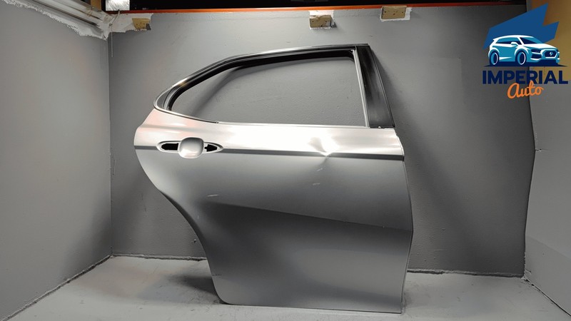 TOYOTA CAMRY 2018-2024 REAR PASSENGER SIDE DOOR SHELL PANEL 1J9 OEM (DAMAGED)