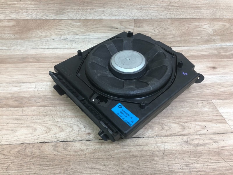BMW OEM E60 E63 E64 528 535 645 650 FRONT DRIVER SIDE SUBWOOFER SPEAKER 04-10 2