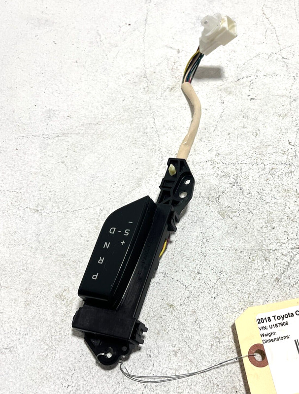 2018-23 Toyota Camry SE Gear Shifter Shift Position Indicator Center Console OEM