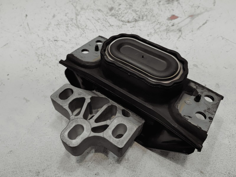 2018-2023 Volkswagen Atlas 3.6L Transmission Left Driver Side Mount OEM