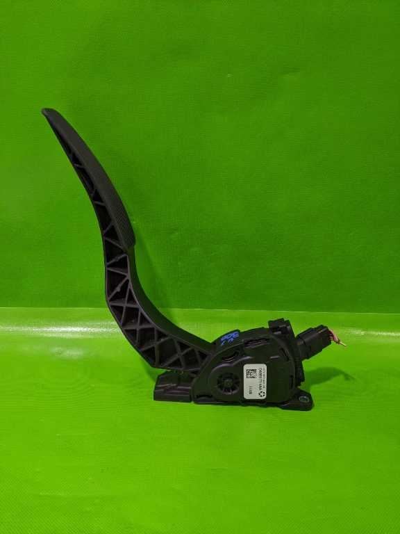 07 CHRYSLER 300 GAS ACCELERATOR PEDAL OEM 4523-9