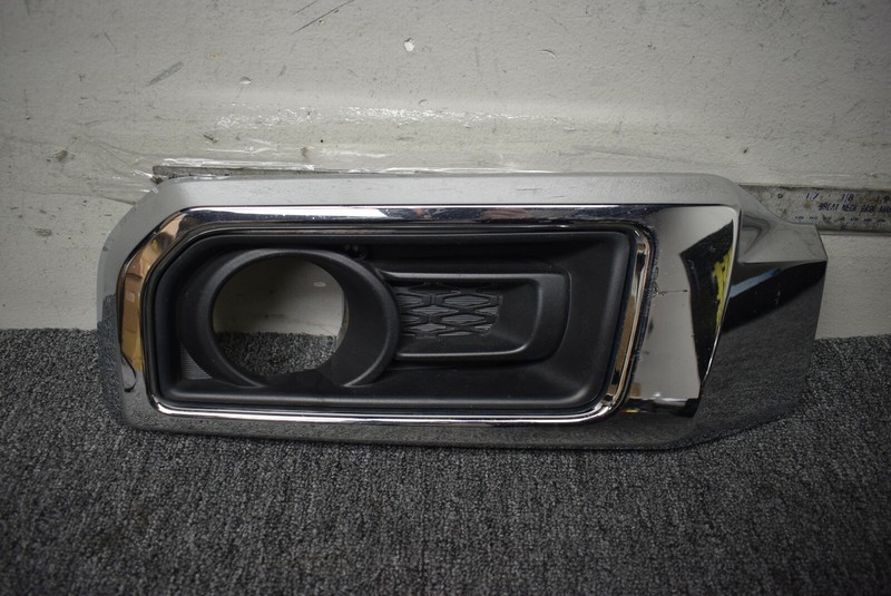 2014-2020 TOYOTA 4RUNNER FOG LIGHT COVER LEFT SIDE FACTORY OEM