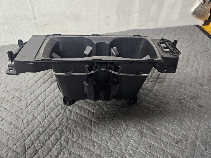 15-18 FORD FOCUS CENTER CONSOLE CUP HOLDER POCKET TRAY STORAGE COMPARTMENT OEM