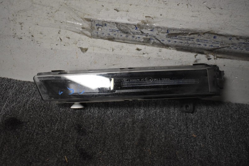 2017-2019 RANGE ROVER VELAR FOG LIGHT LEFT FACTORY OEM