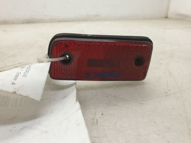 93-95 TOYOTA LAND CRUISER DRIVER SIDE REAR SIDE MARKER