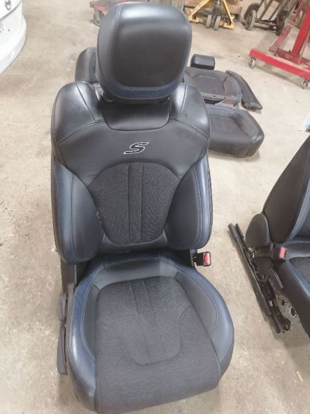 Front & Rear Seat Set Black Leather & Cloth Fits 2015 2016 2017 CHRYSLER 200
