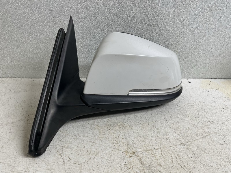 2013 BMW 328i Sedan Left Driver White Door Mirror 5 Pin Connector Side View Oem