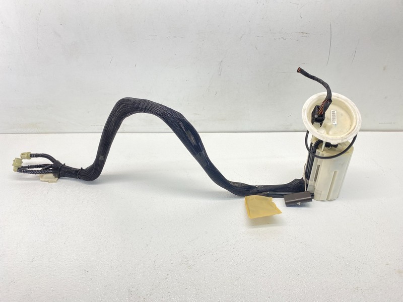 06-10 BMW E60 E63 E64 M5 M6 Right Tank Fuel Pump Sending Delivery Unit 69K OEM✅