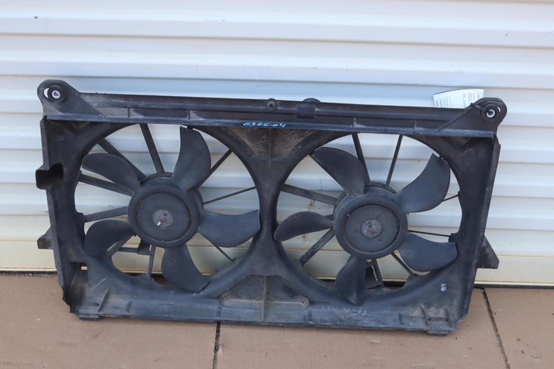 2010-2014 CADILLAC ESCALADE 6.2L ENGINE RADIATOR COOLING FAN MOTOR SHROUD OEM
