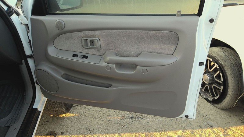 Front Door Trim Panel TOYOTA TACOMA Right 02 03 04 01