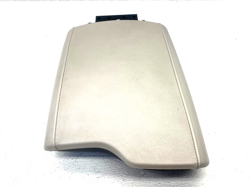 20-22 HYUNDAI PALISADE CENTER CONSOLE ARMREST COVER LID GREY OEM #A0.44