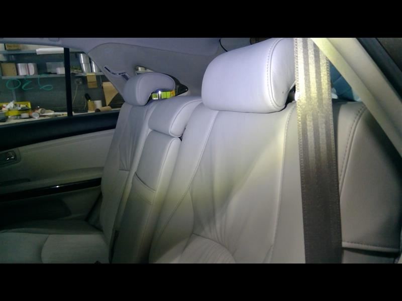 RX330 2004-2006 3 Rear Headrests 1185155