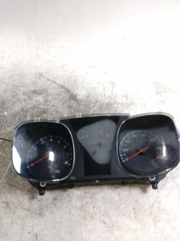 2010 Chevrolet Equinox Speedometer Gauge OEM 20838838 Used Condensation Lens