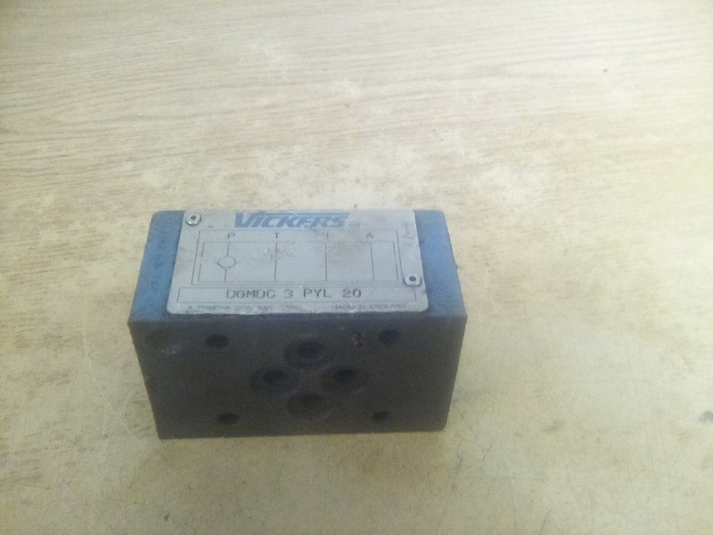 Vickers DGMFC-3-PYL-20 Hydraulic Check Valve